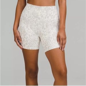 Lululemon bikers size 2